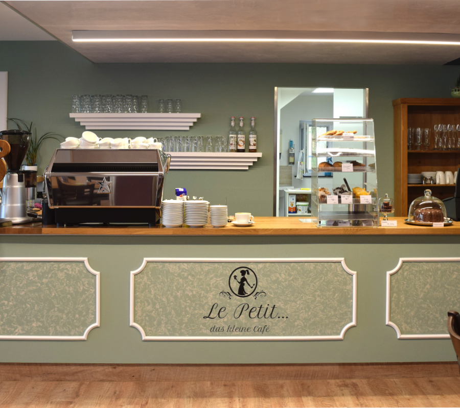 Le-Petit-Knell-Cafe-Front
